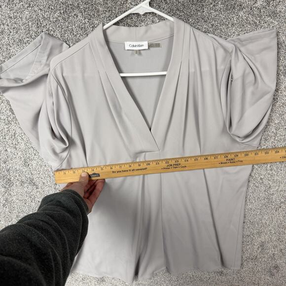 Calvin Klein Blouse Womens 1X Plus Gray V-Neck Roll Tab Sleeve Preppy Flowy - Picture 4 of 12